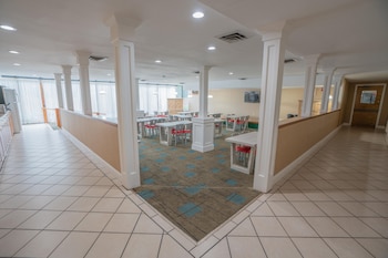 ambassador inn and suites