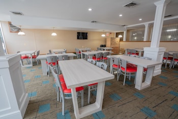 ambassador inn and suites