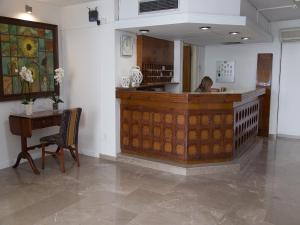 sunflower hotel apts