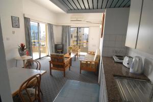 sunflower hotel apts