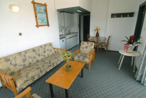 sunflower hotel apts