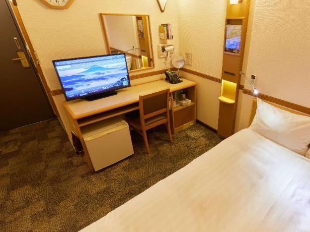 toyoko inn tokyo nihombashi hamacho meijiza mae