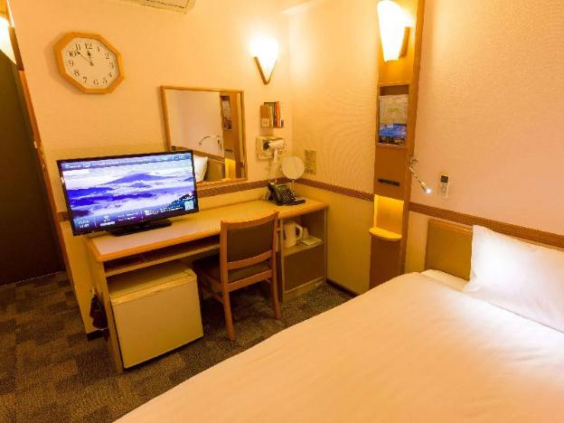 toyoko inn tokyo nihombashi hamacho meijiza mae