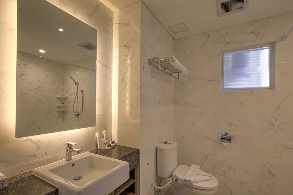 mambruk hotel and convention