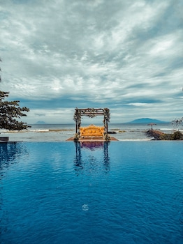 mambruk hotel and convention