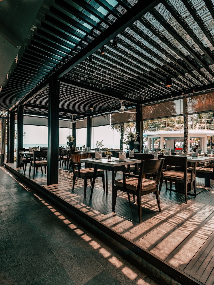 mambruk hotel and convention