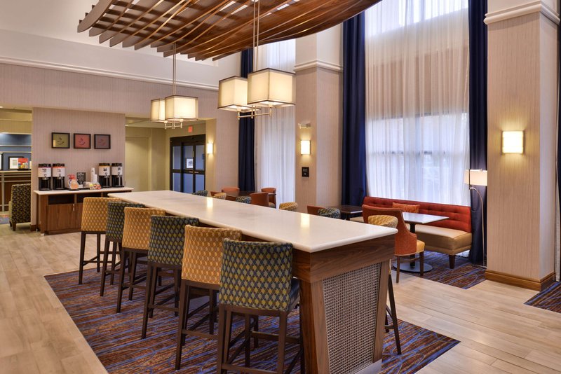 hampton inn and suites ann arbor west