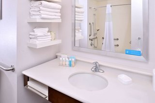 hampton inn and suites ann arbor west