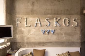 flaskos luxury suites
