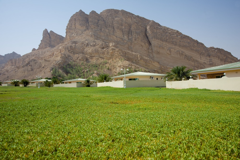 green mubazzarah chalets