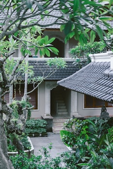 honeymoon guesthouse