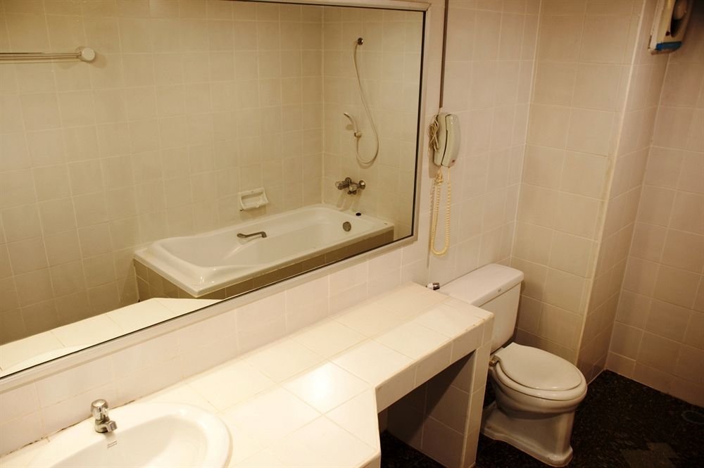 rio residence bangkok