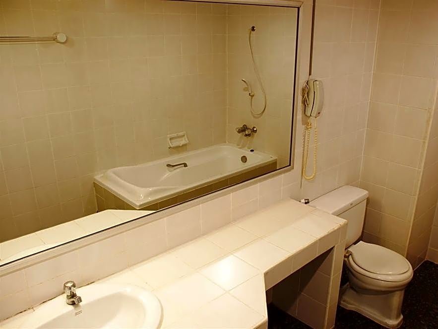 rio residence bangkok