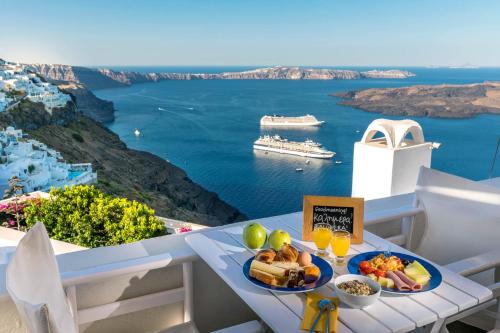 Blue Dolphins Apartments & Suites,Firostefani>>Fira,3 star