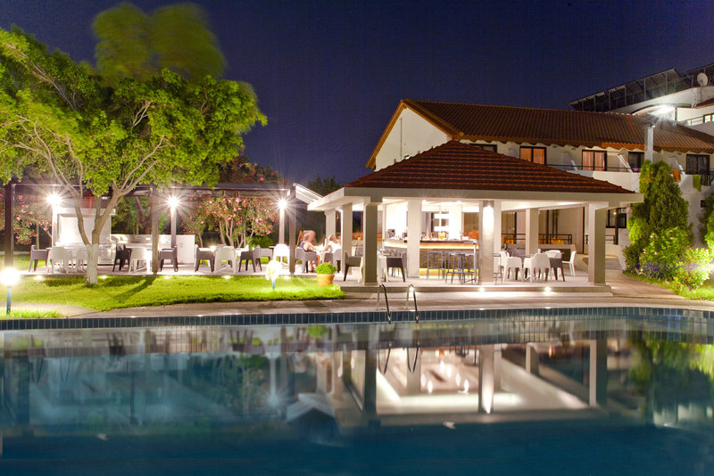 matoula beach hotel