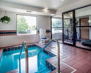 Clarion Pointe Racine - Mount Pleasant,Near Smolenski Park,3 star
