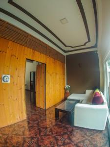 forest villa hotel