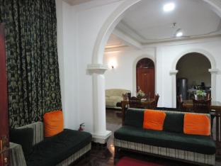 Forest Villa Hotel,Sri Lanka>>Kandy,3 star