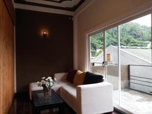 forest villa hotel