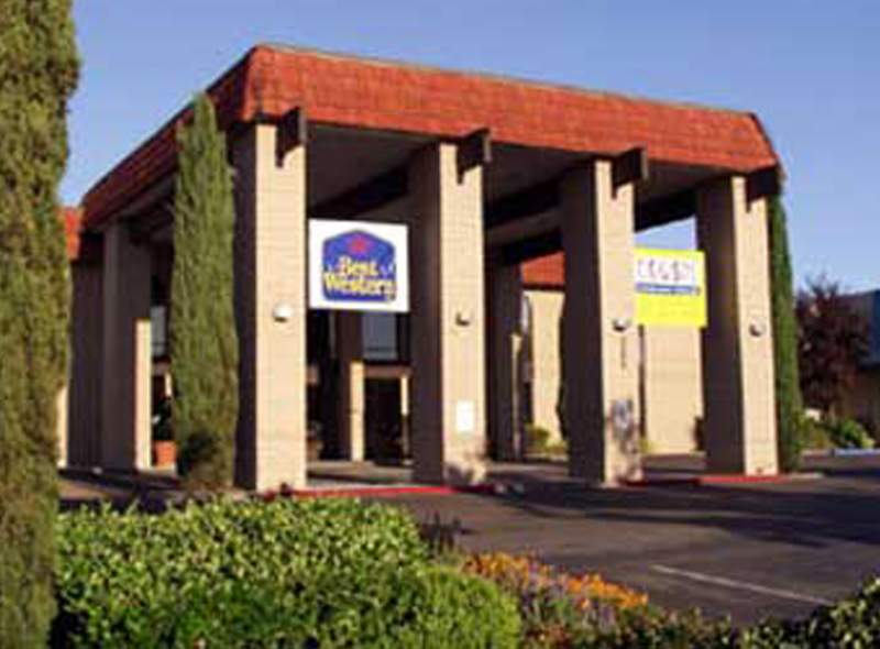 Best Western Plus Hilltop Inn