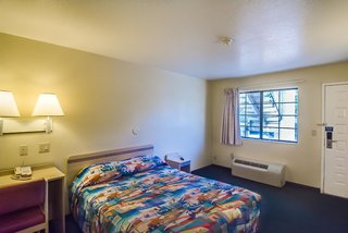 Motel 6 Redding, Ca - South,Shasta>>Redding,2 star