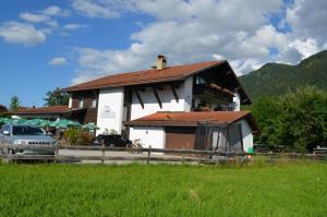 Alpchalet Schwanstein,Buchloe>>Buching,3 star