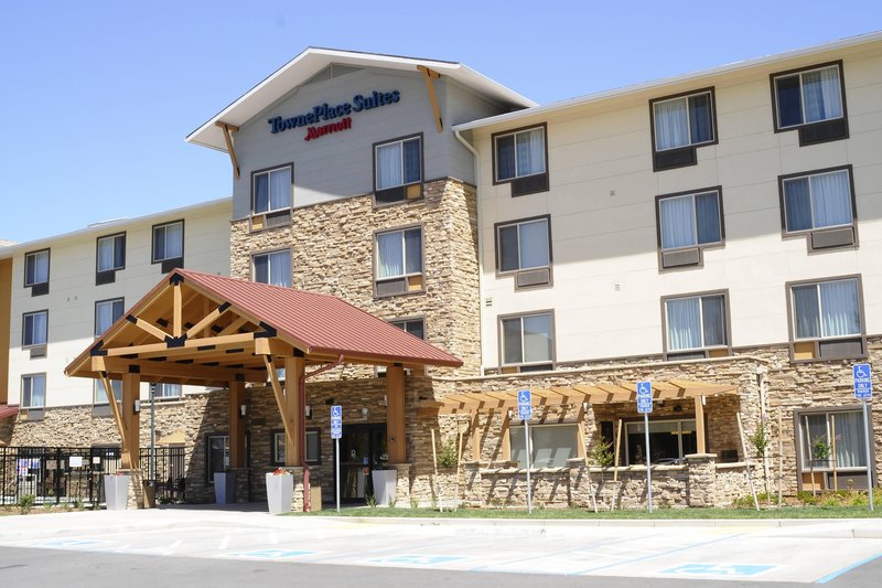 towneplace suites redding