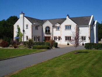 Dungimmon House,Ballyhugh,4 star