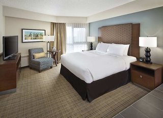 Doubletree By Hilton Hotel & Conference Centre Regina,Near Globe Theater,4 star