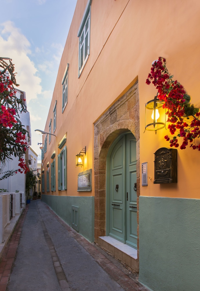 efchi suites 1904