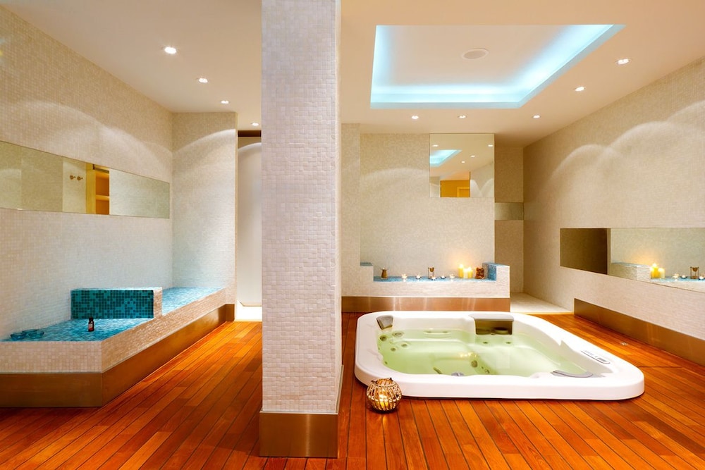 far out hotel and spa