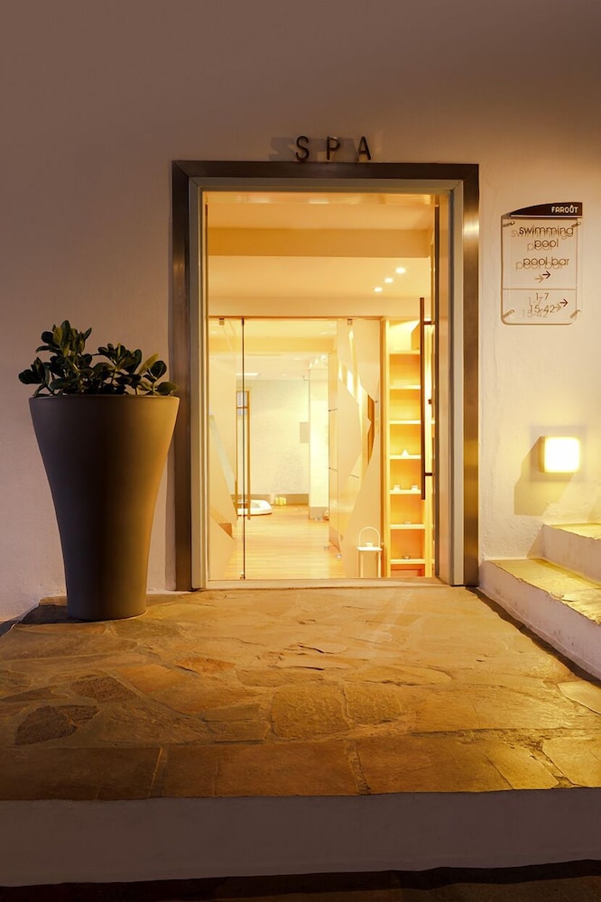 far out hotel and spa