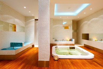 far out hotel and spa