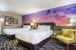 clarion pointe richmond north near university