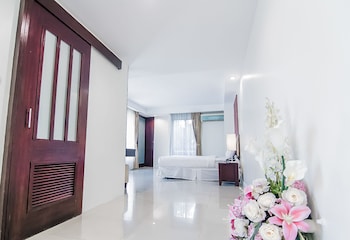 romance hotel bangna