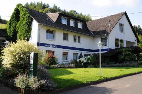 hotel pension waldblick garni