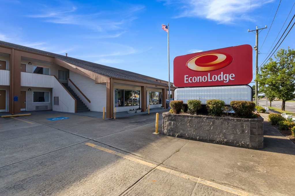 econo lodge little creek