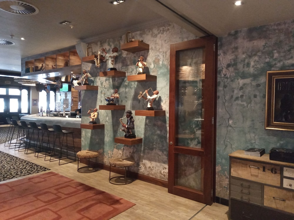 garden court sandton city