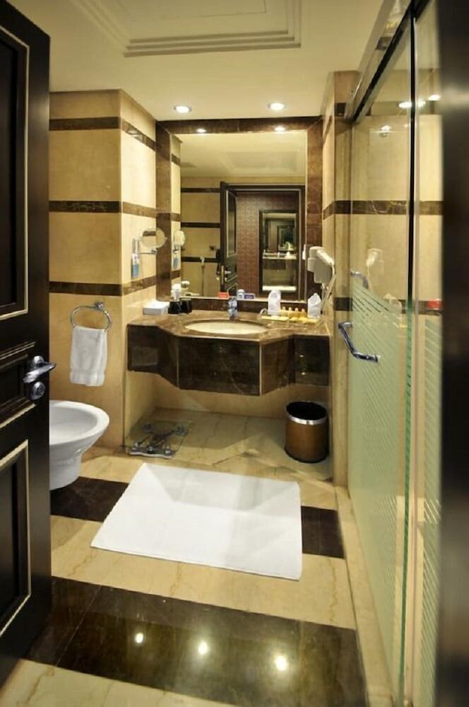 rove al madinah hotel