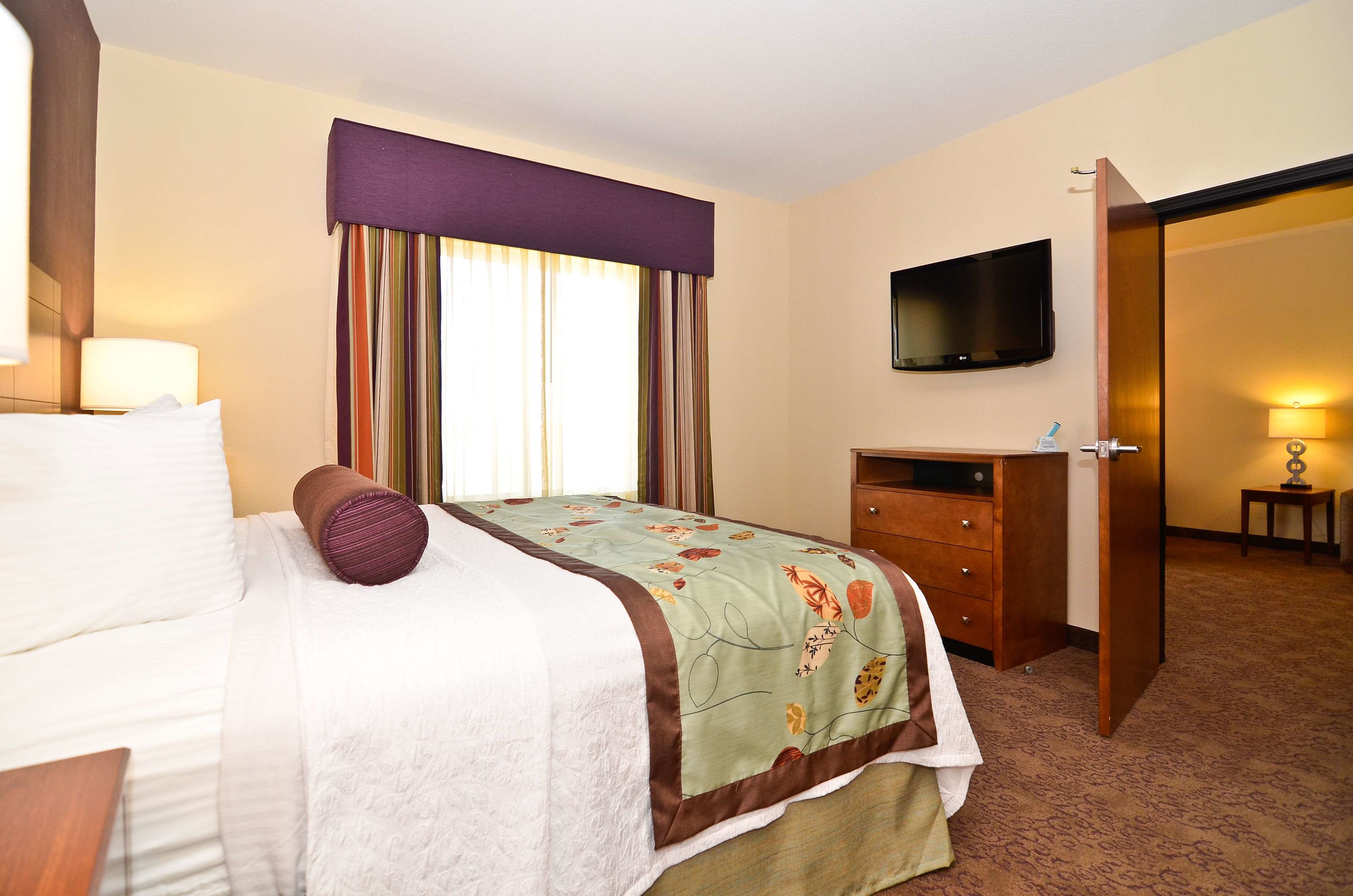 best western plus carousel inn and suites