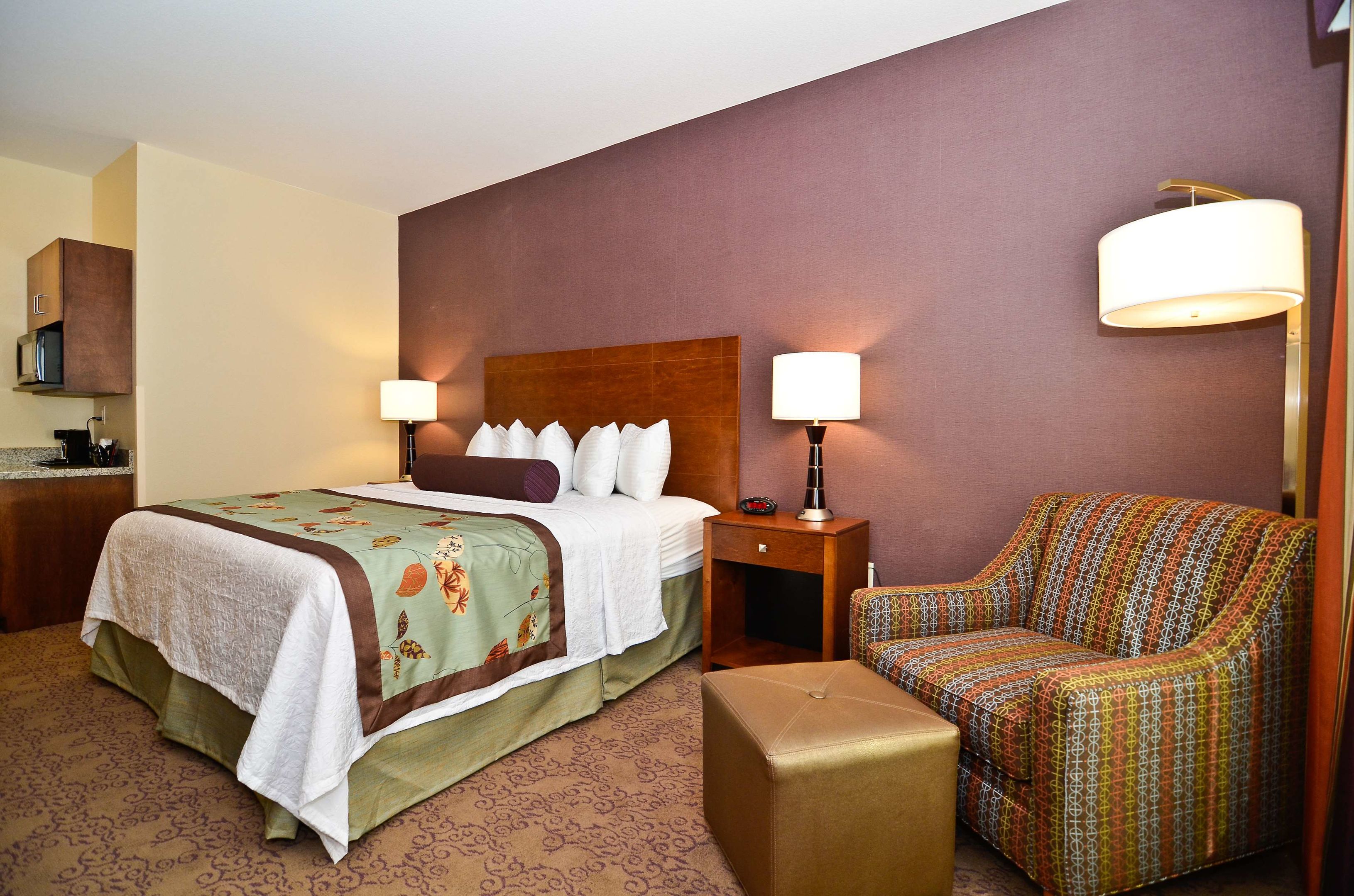 best western plus carousel inn and suites