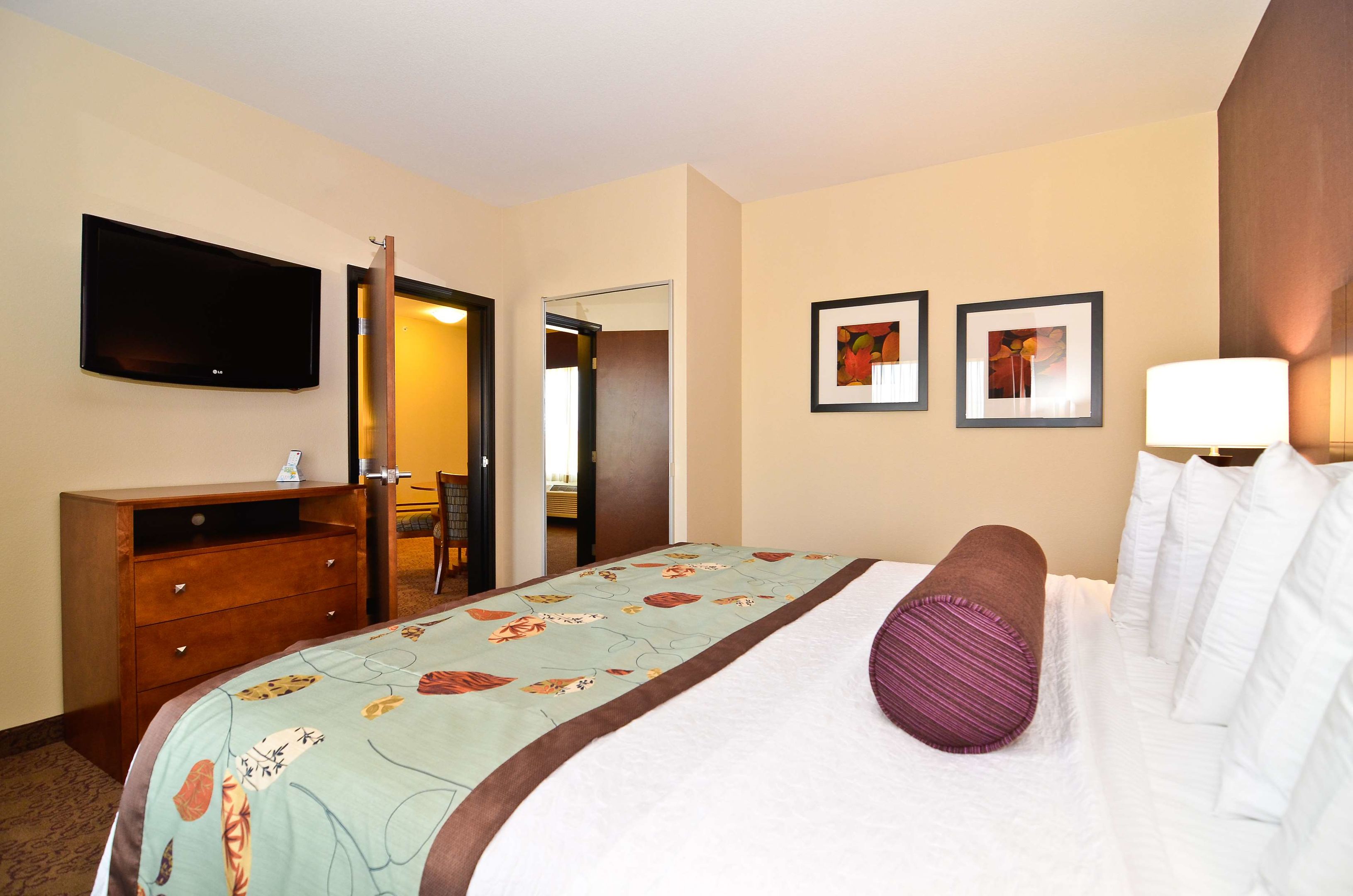 best western plus carousel inn and suites
