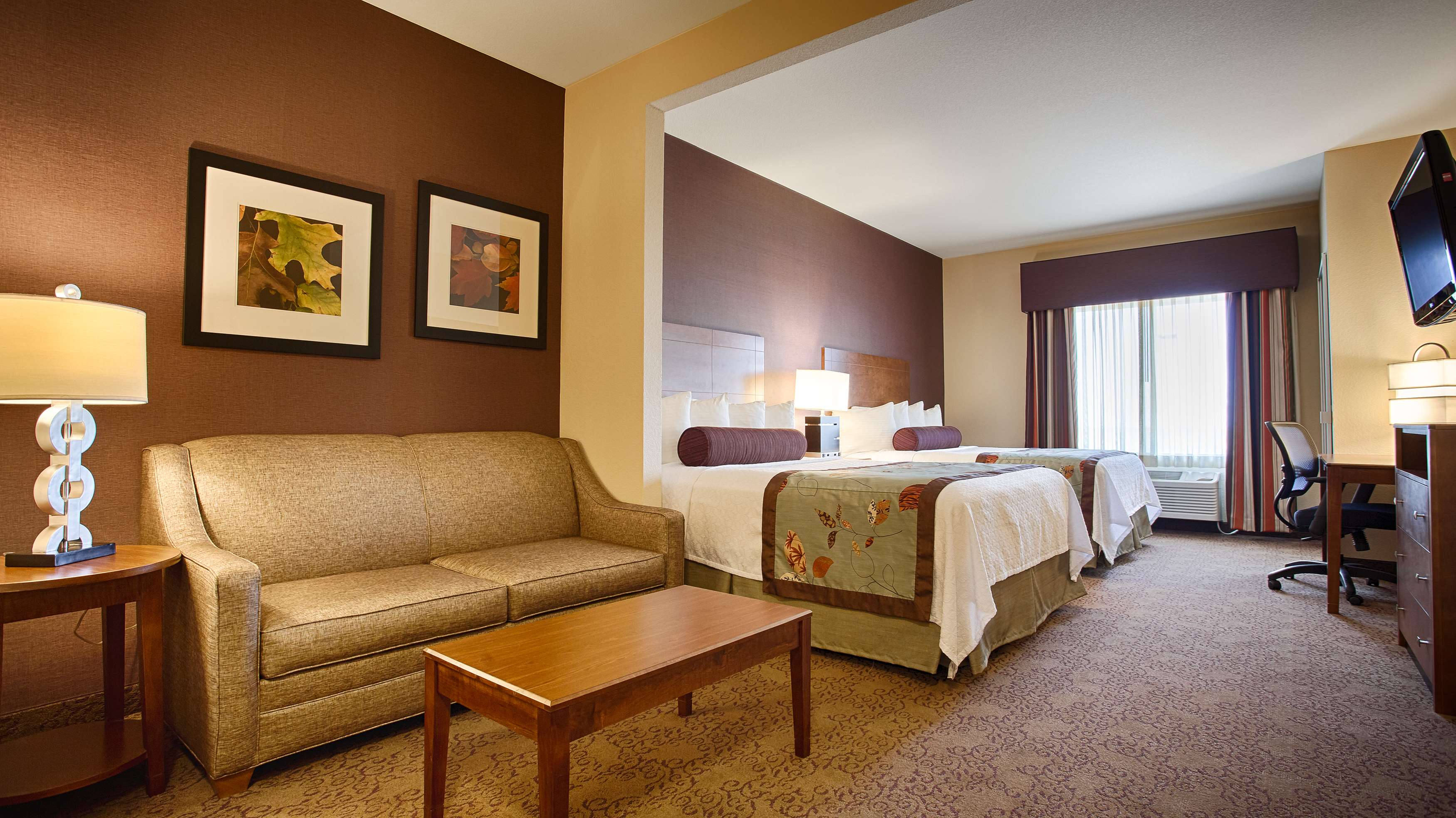 best western plus carousel inn and suites