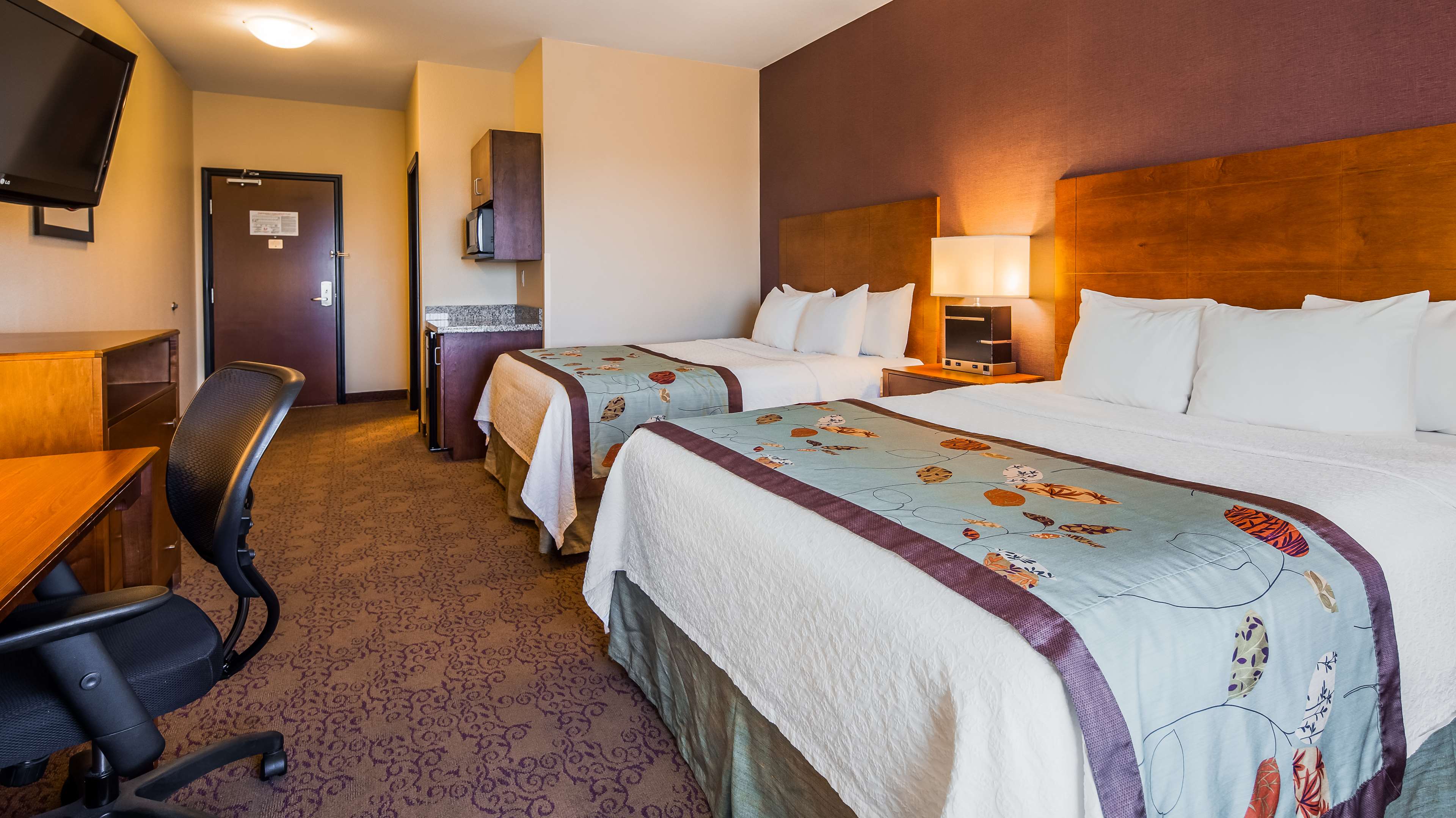 best western plus carousel inn and suites