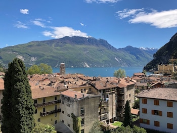 hotel villa miravalle