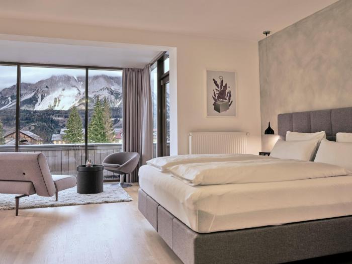 arx hotel and restaurant