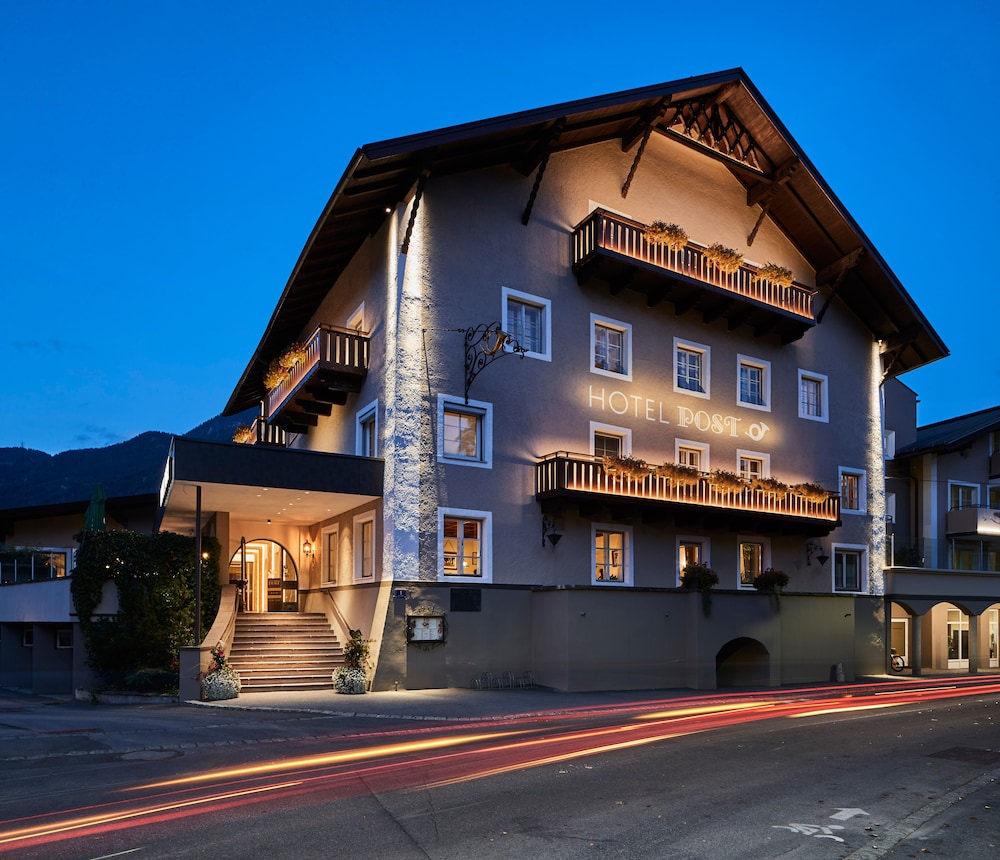 hotel post
