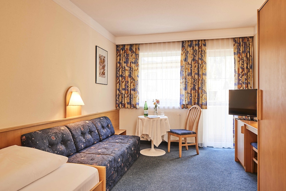 hotel post