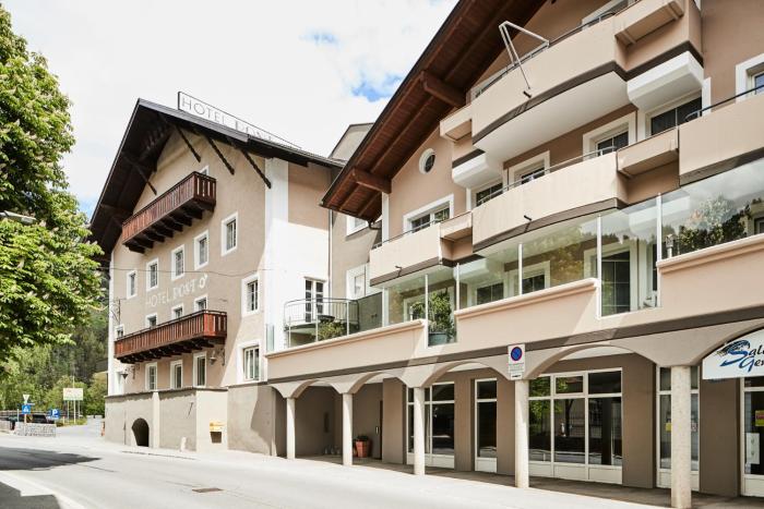 hotel post