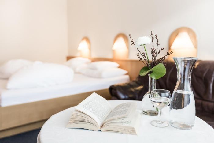 hotel post